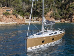 picture of the boat anchored near beatch